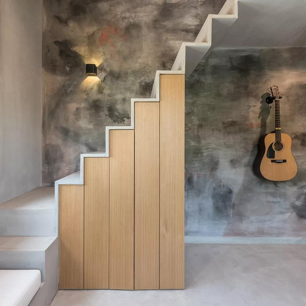 中国匠心品牌，福晶板材，楼梯安装