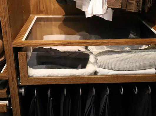 中国匠心品牌，福晶板材，衣柜收纳